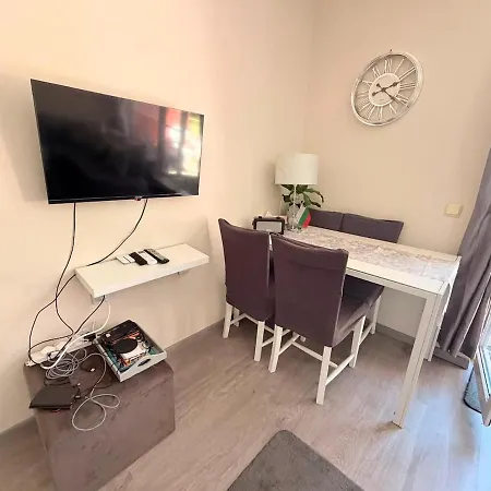 2 Bed Including Free Airport Ride ساني بيتش